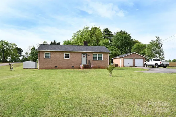 3493 Toms RD, Claremont, NC 28610