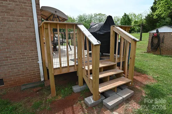 3493 Toms RD, Claremont, NC 28610