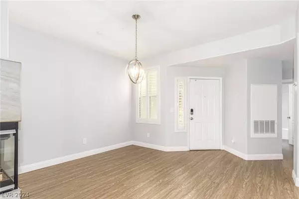 908 Domnus Lane #104, Las Vegas, NV 89144