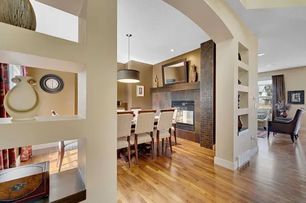 88 Evergreen PLZ SW, Calgary, AB T2Y 5G6