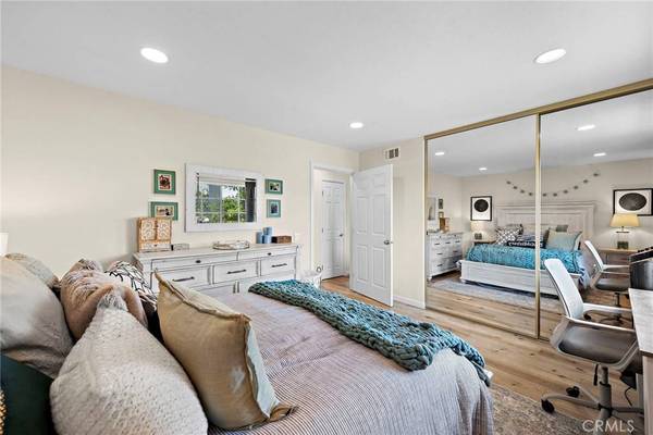 22 Exeter #23, Irvine, CA 92612