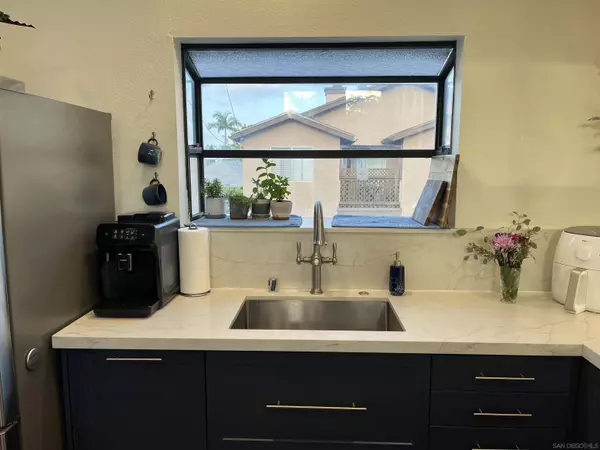 4561 North Ave #7, San Diego, CA 92116