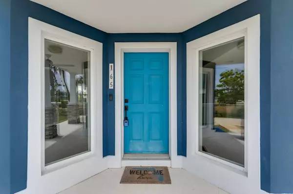 165 Shoreline Drive, Mary Esther, FL 32569