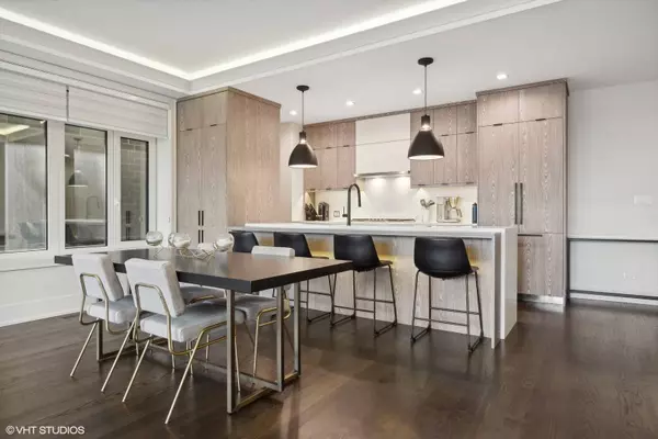 1350 W WALTON Street #2W, Chicago, IL 60642