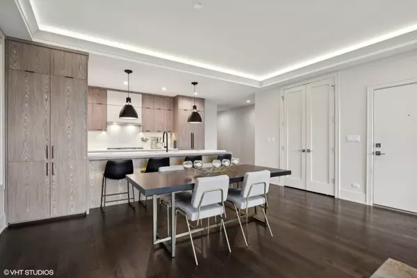 1350 W WALTON Street #2W, Chicago, IL 60642