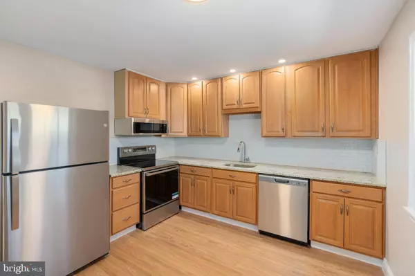 207 1ST AVE, Richlandtown, PA 18955