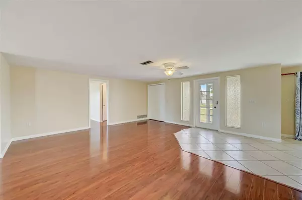 31 YOUNG AVE, Englewood, FL 34223