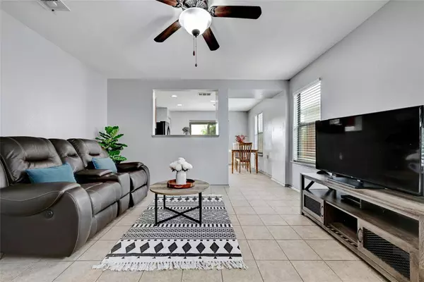 9404 Edmundsbury DR, Austin, TX 78747