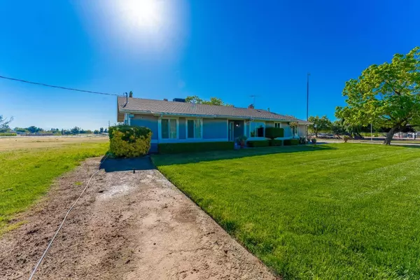 1804 N Ring Avenue, Fresno, CA 93723