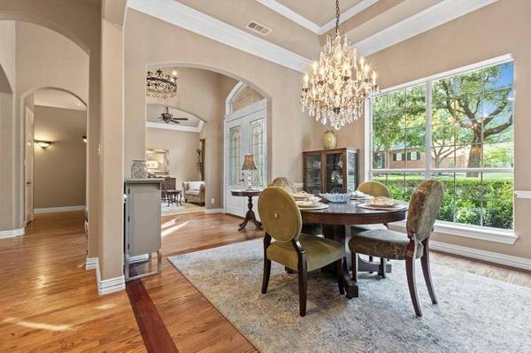 2404 Clearspring Drive S, Irving, TX 75063