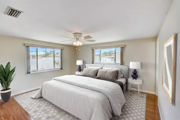 31 YOUNG AVE, Englewood, FL 34223