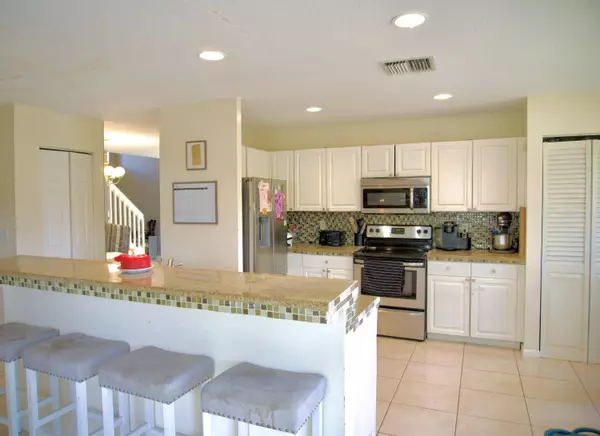 1043 Aspri WAY, Riviera Beach, FL 33418