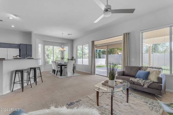 4143 E WALNUT Road, Gilbert, AZ 85298