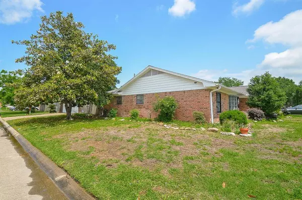 14123 Woodforest BLVD, Houston, TX 77015