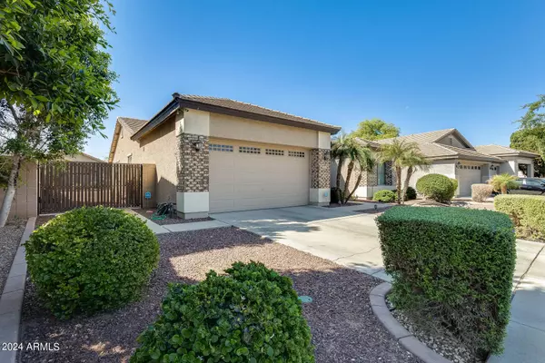 8805 W PALMAIRE Avenue, Glendale, AZ 85305