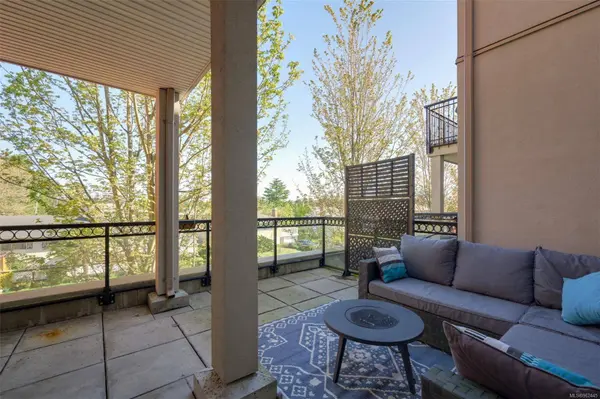 1642 McKenzie Ave #216, Saanich, BC V8N 0A3