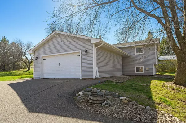 6311 Horseshoe Bend DR, Corcoran, MN 55340