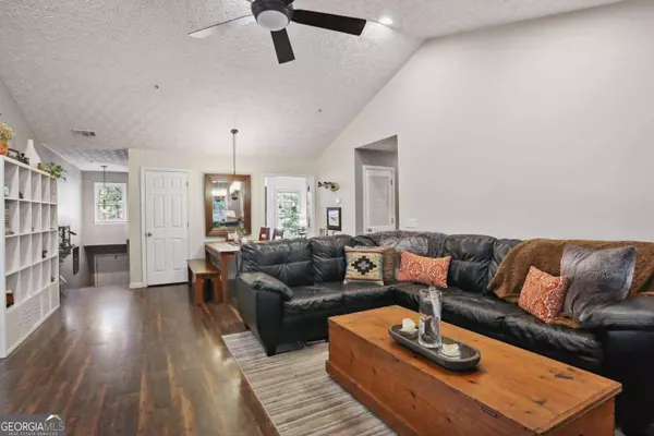 4012 Camden WAY, Alpharetta, GA 30005