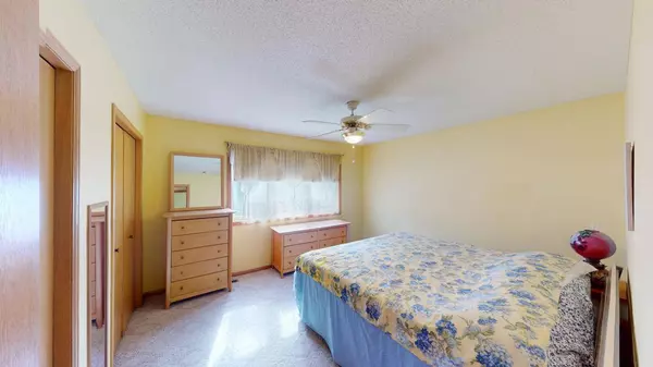 902 4th AVE NE, Byron, MN 55920