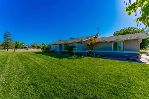 1804 N Ring Avenue, Fresno, CA 93723