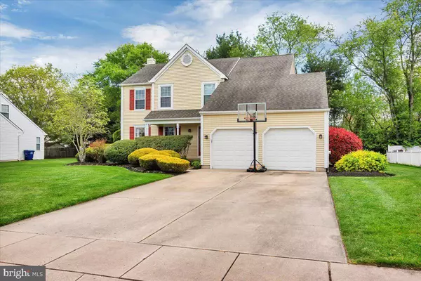 10 SADDLER DR, Medford, NJ 08055