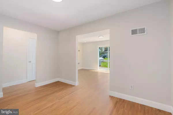 207 1ST AVE, Richlandtown, PA 18955