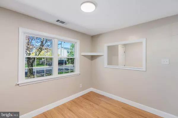 207 1ST AVE, Richlandtown, PA 18955