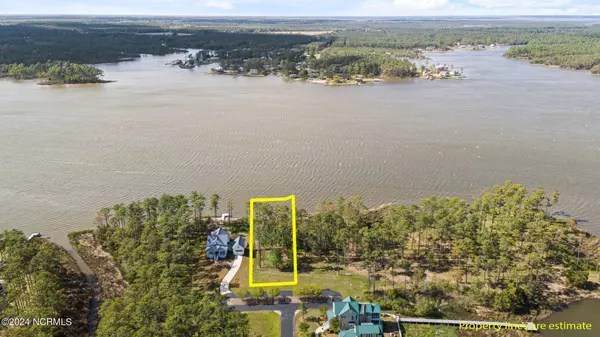 261 Oyster Point Road, Oriental, NC 28571