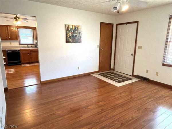 3726 Lincoln AVE, Shadyside, OH 43947