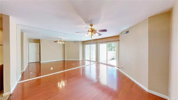 7857 Surfcrest Court, Las Vegas, NV 89128