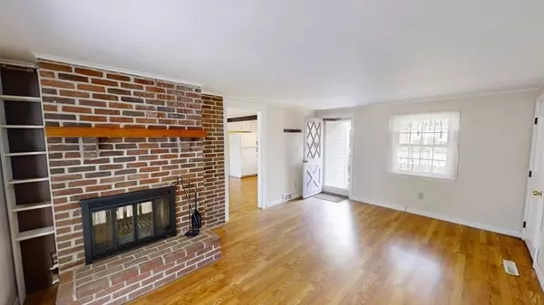 31 Clifford Street, Yarmouth, MA 02664