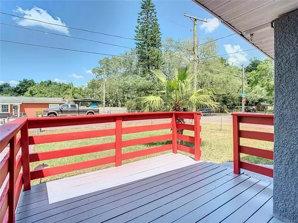 10407 N LANTANA AVE, Tampa, FL 33612