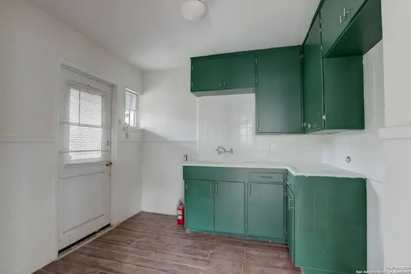 944 HUISACHE AVE, San Antonio, TX 78201-5600