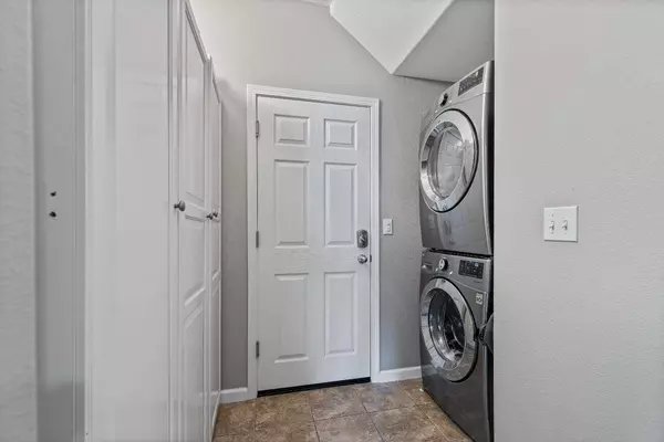 6284 Lonetree BLVD, Rocklin, CA 95765