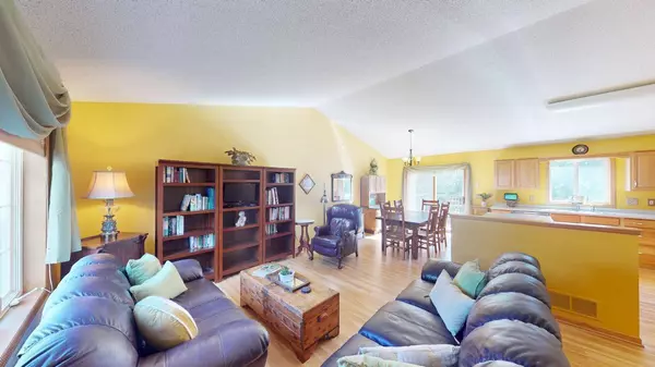 902 4th AVE NE, Byron, MN 55920