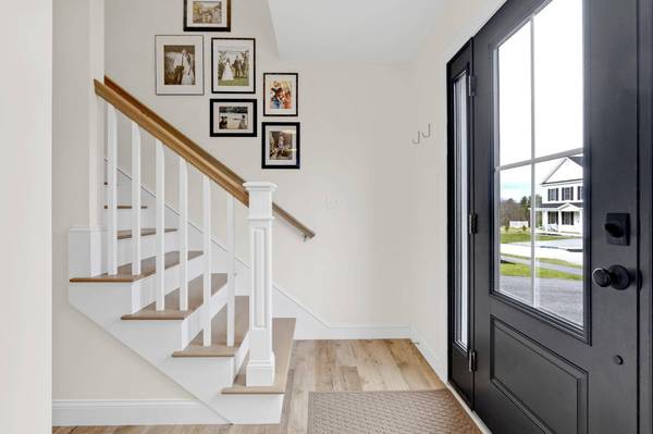 36 York Ridge DR, North Yarmouth, ME 04097