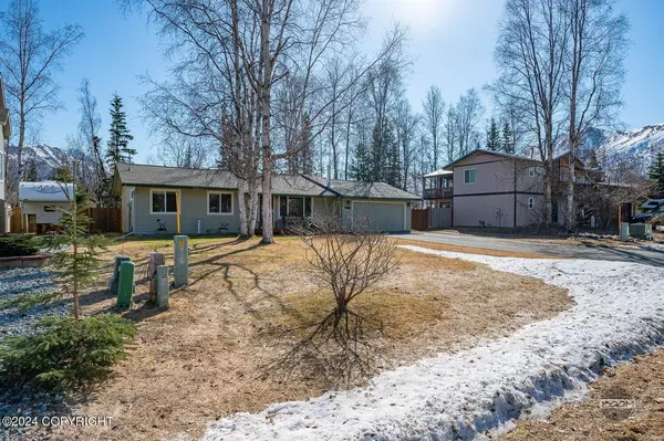 10119 Wildwood ST, Eagle River, AK 99577