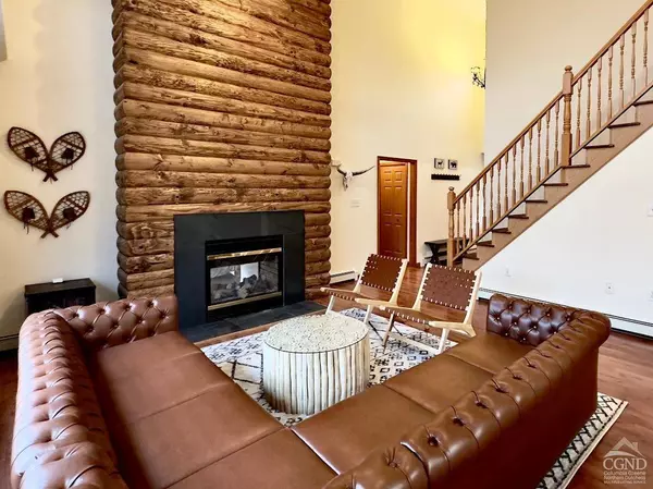 90 Cramer RD, Jewett, NY 12444