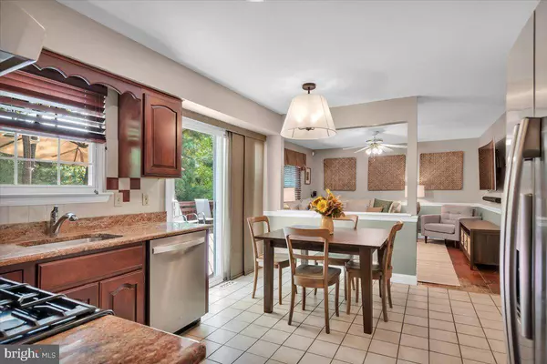 10 SADDLER DR, Medford, NJ 08055