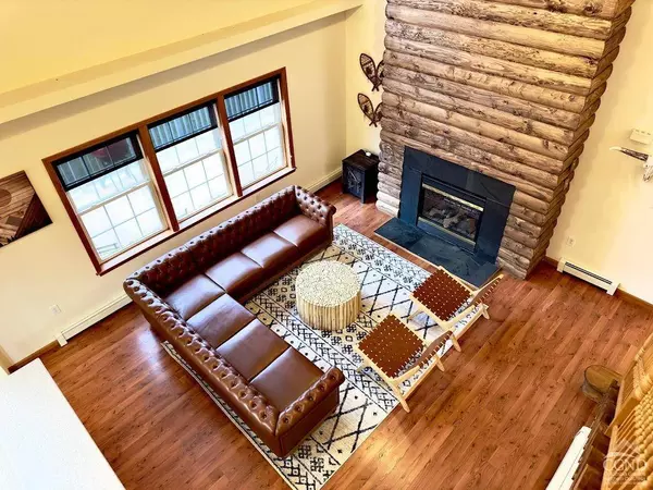 90 Cramer RD, Jewett, NY 12444