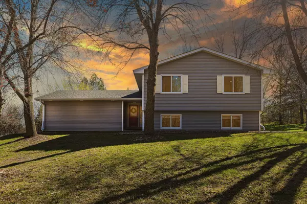 6311 Horseshoe Bend DR, Corcoran, MN 55340