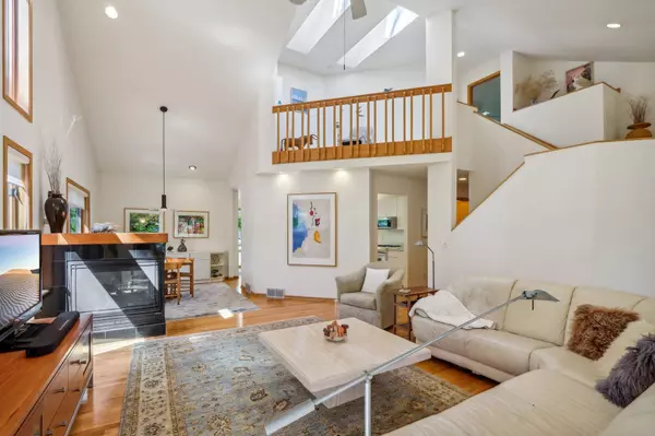 5 Valhalla Court, Madison, WI 53719