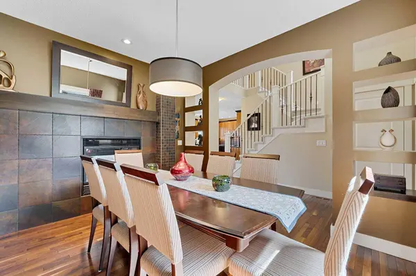 88 Evergreen PLZ SW, Calgary, AB T2Y 5G6