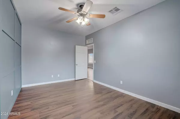 17830 W COLUMBINE Drive, Surprise, AZ 85388