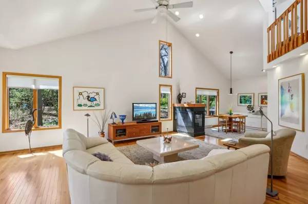 5 Valhalla Court, Madison, WI 53719