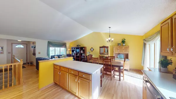 902 4th AVE NE, Byron, MN 55920