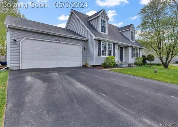 3187 SANDPOINT Drive, Brighton, MI 48114