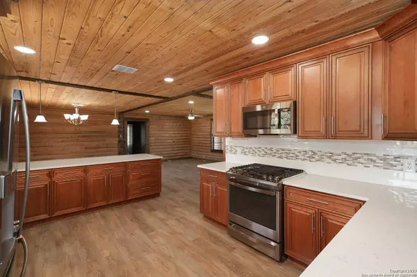 3414 FM 3175, Lytle, TX 78052-3750