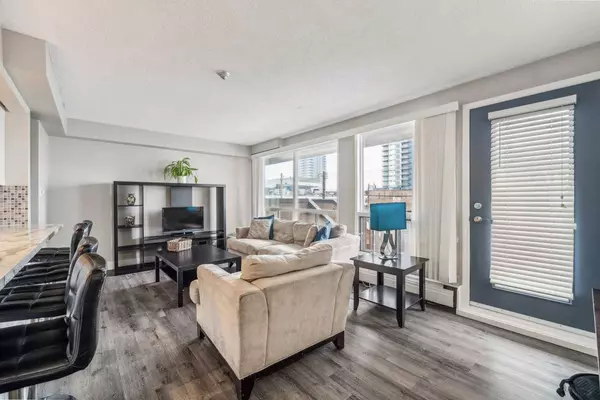 1334 12 AVE SW #207, Calgary, AB T3C 3R9