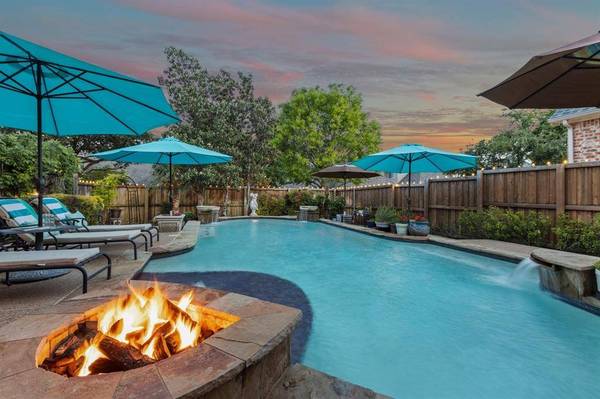 2404 Clearspring Drive S, Irving, TX 75063